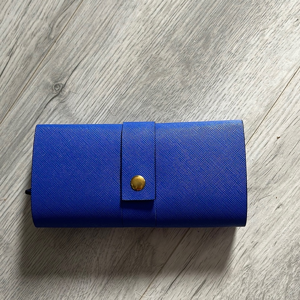 Nicole Miller tech  travel case new